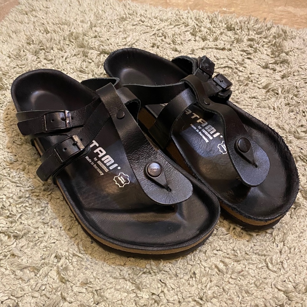 Birkenstock Black Leather Toe-Ring Sandals